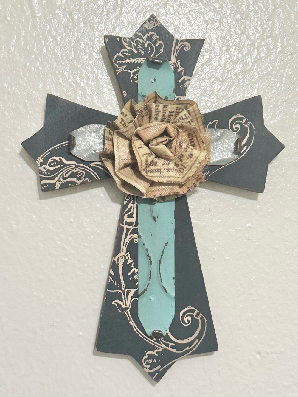 Carson’s Home Accents Western Style Y2K Cross